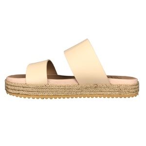 Aquatalia Mae Soft Calf Slip On Sandals in Cream Size 7